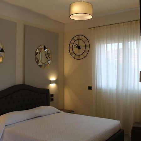 Villa Martina Luxury Rooms Desenzano del Garda Eksteriør billede