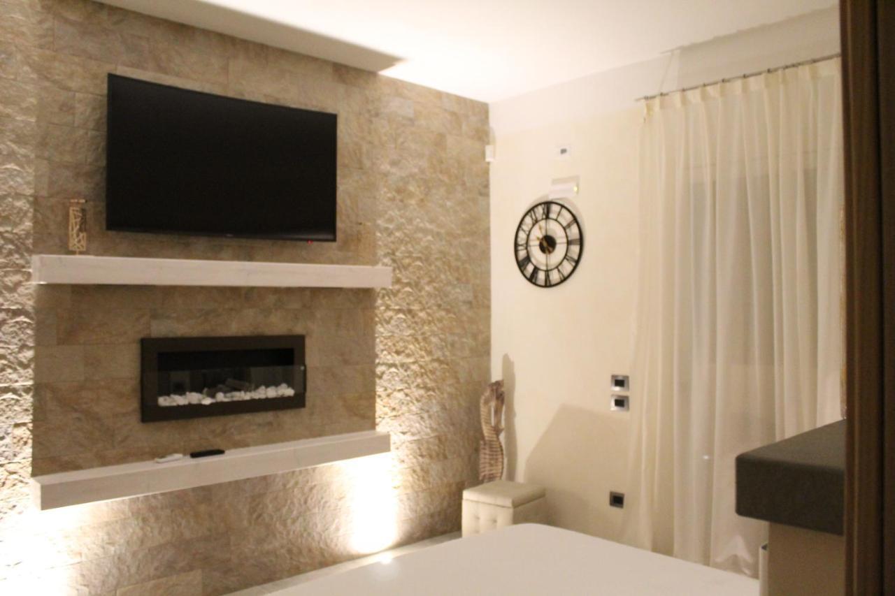 Villa Martina Luxury Rooms Desenzano del Garda Eksteriør billede