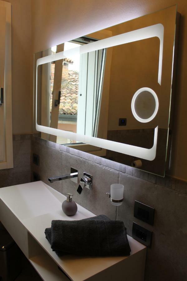 Villa Martina Luxury Rooms Desenzano del Garda Eksteriør billede