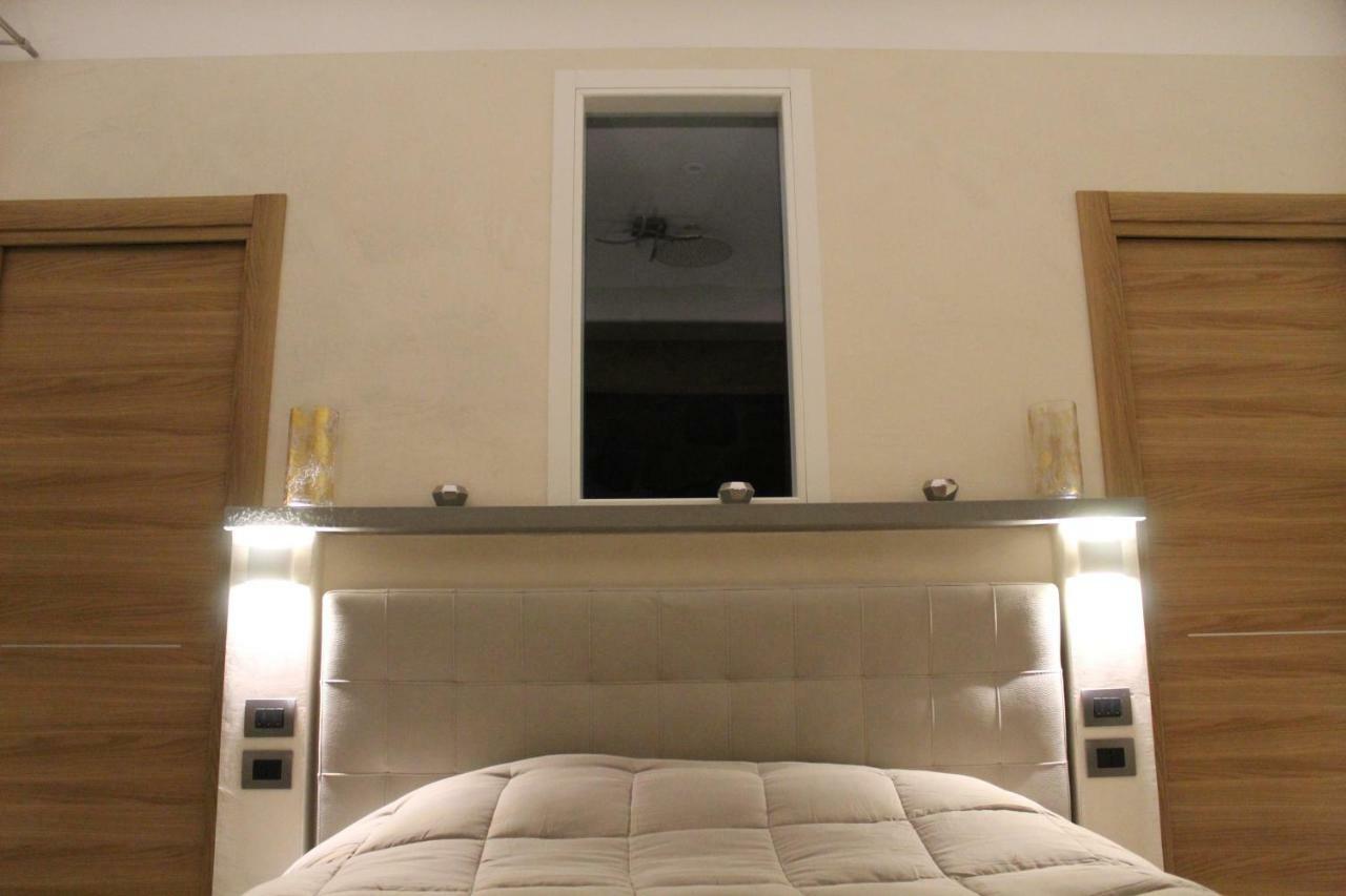 Villa Martina Luxury Rooms Desenzano del Garda Eksteriør billede